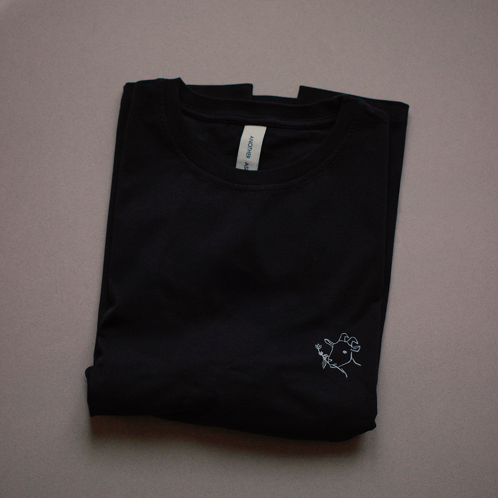 La Cabra T-shirt Black Folded