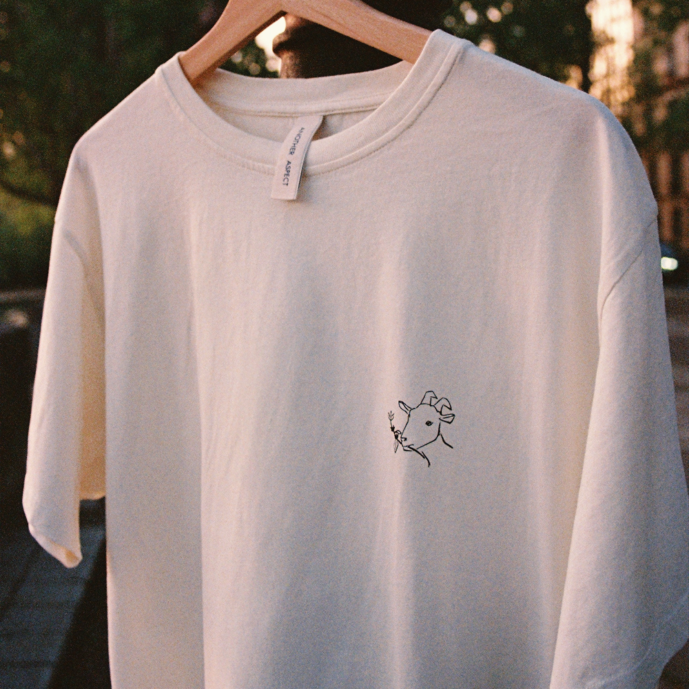 La Cabra T-shirt White Hanging