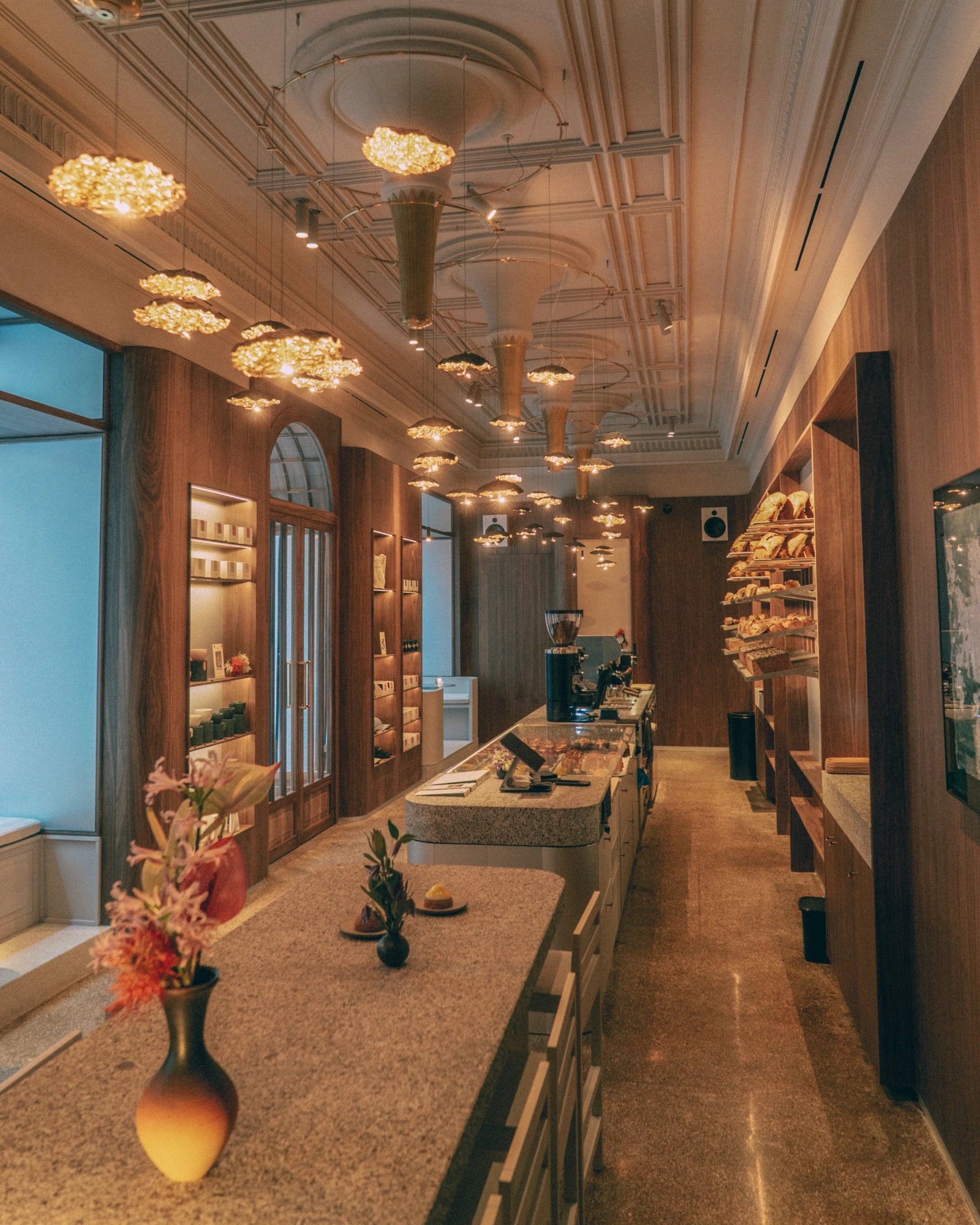 Madrid Bakery location and cafe
